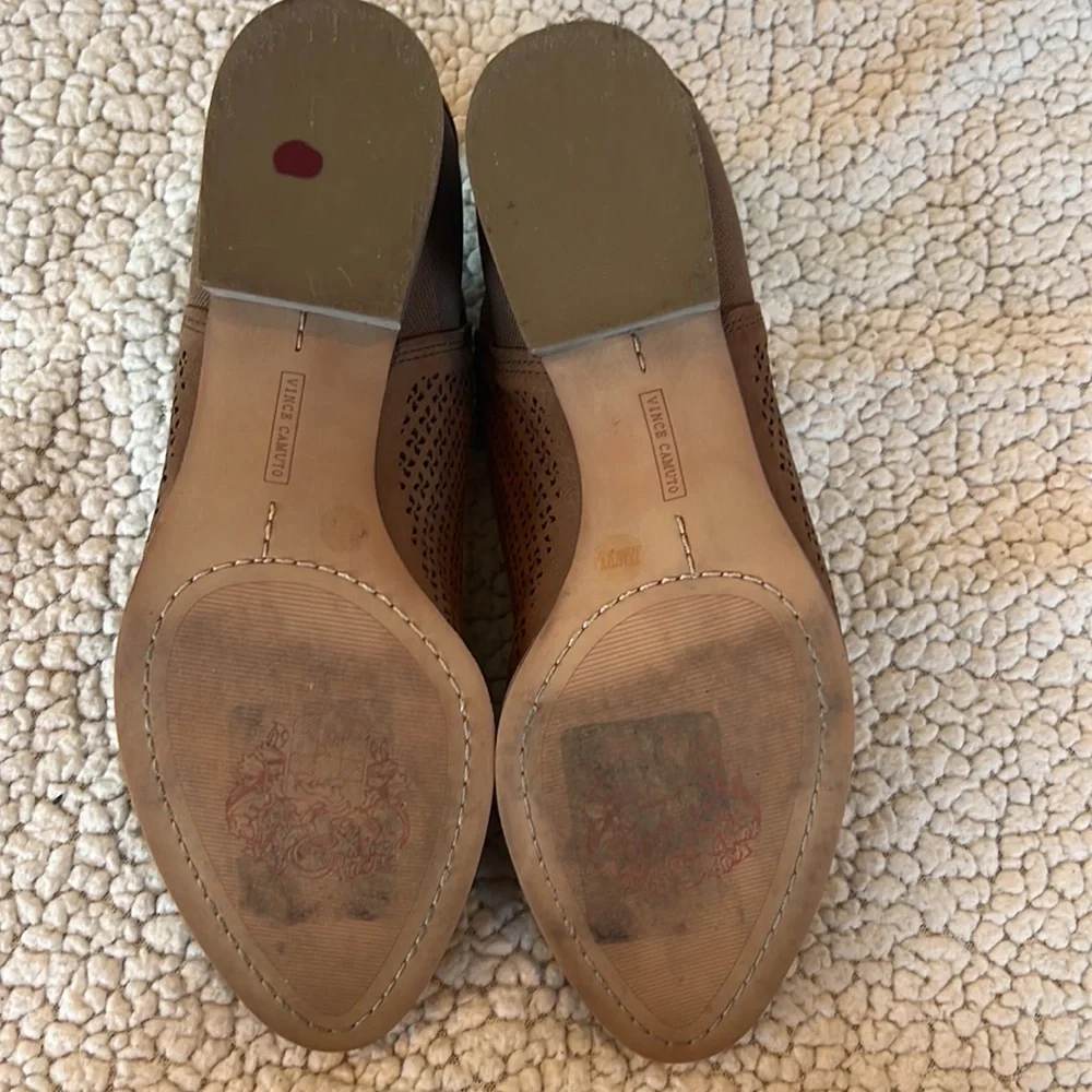 Vince Camuto ankle boot